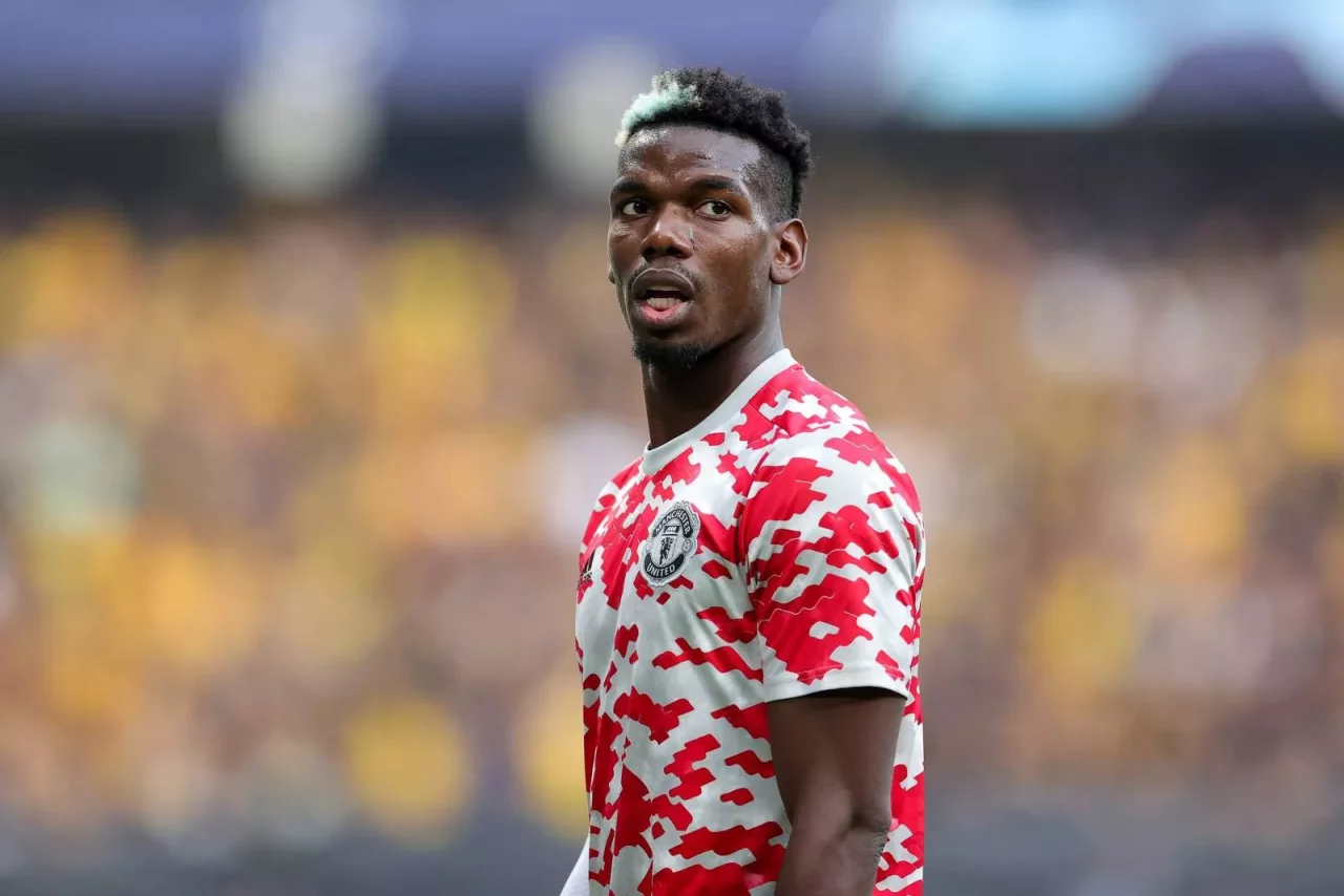 Paul Pogba Monaco ile sözleşme imzalarken ağladı