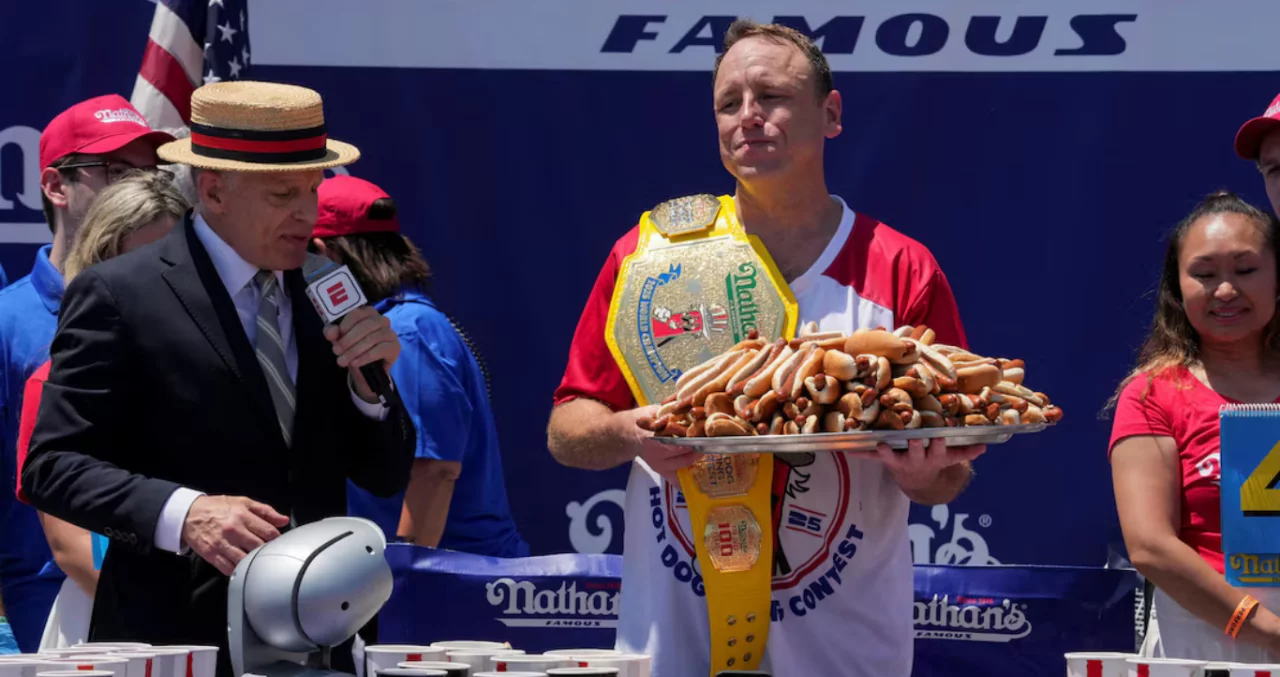 Sensational Comeback at the Hot Dog Contest: The Champion Is Back!