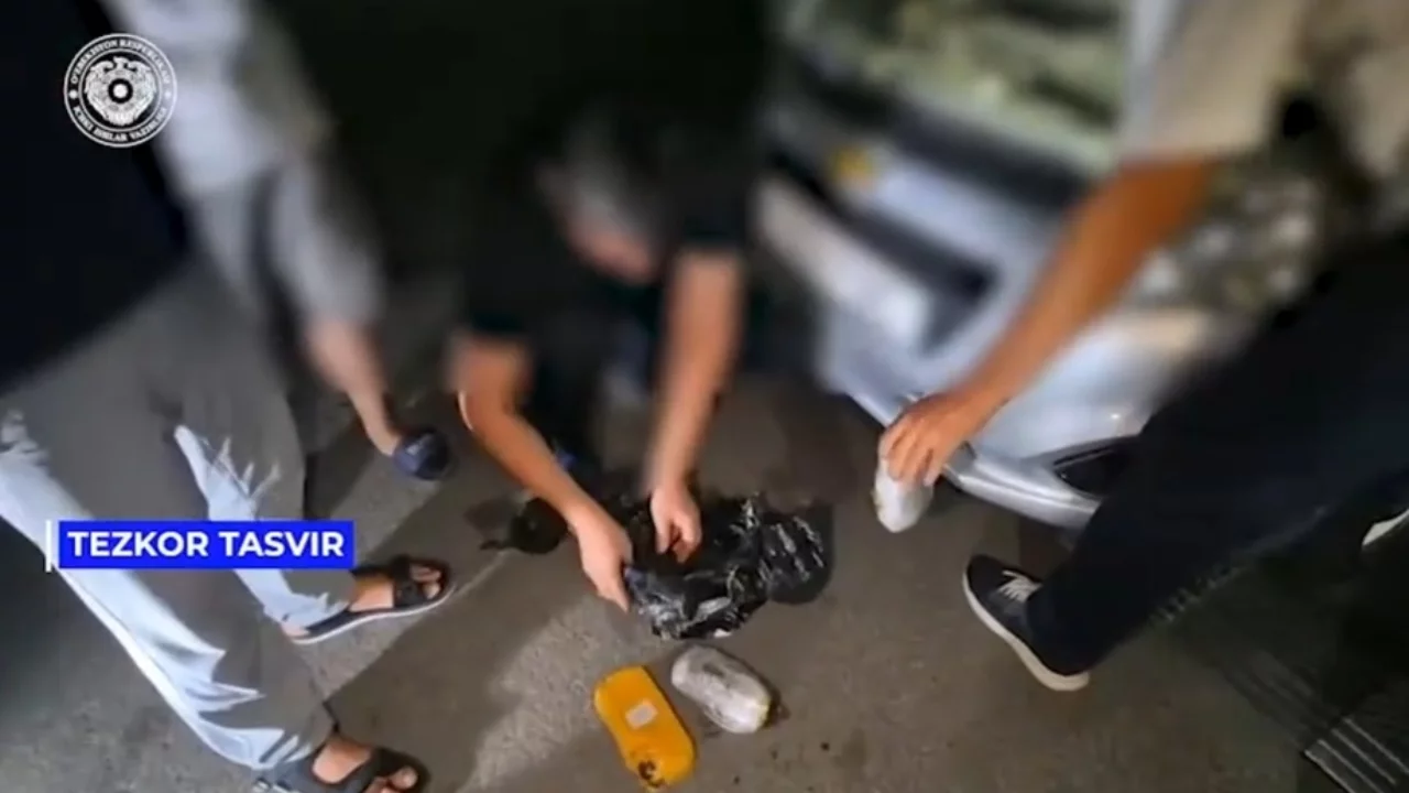 Yunusabad'da Spark aracından beş kilogram uyuşturucu çıktı
