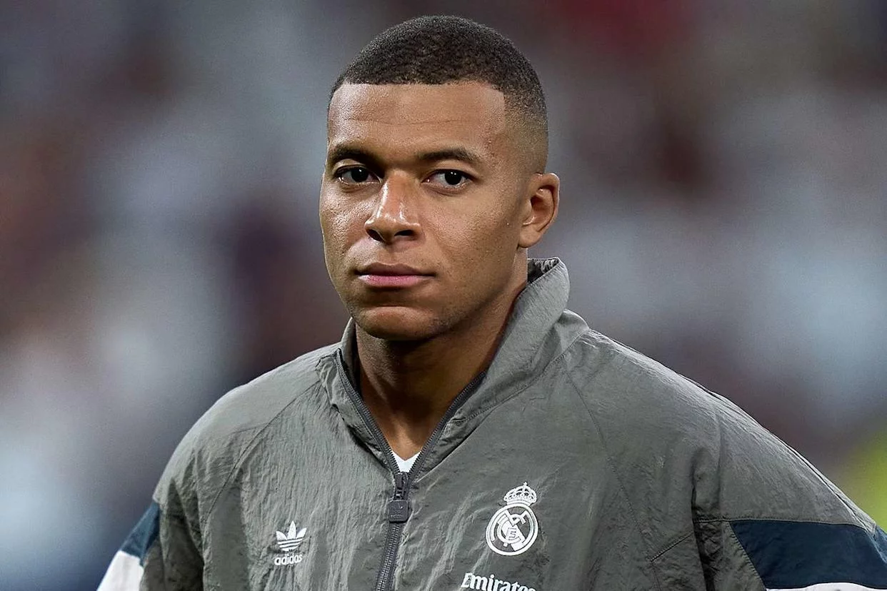 Will Mbappé play in the match against Juventus?