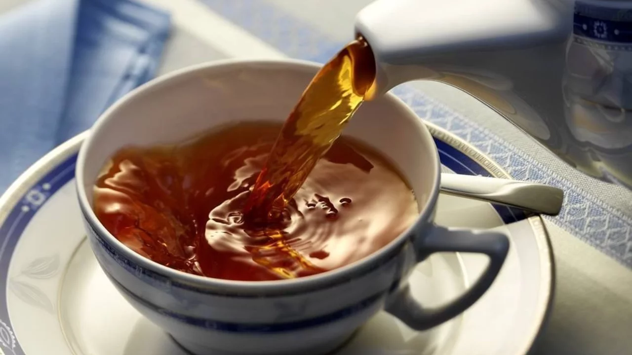 Yesterday’s brewed tea may pose health risks — doctors warn