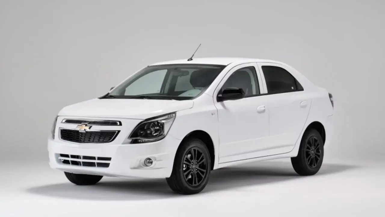 Chevrolet Cobalt сотиб олиш учун қанча маош керак бўлади