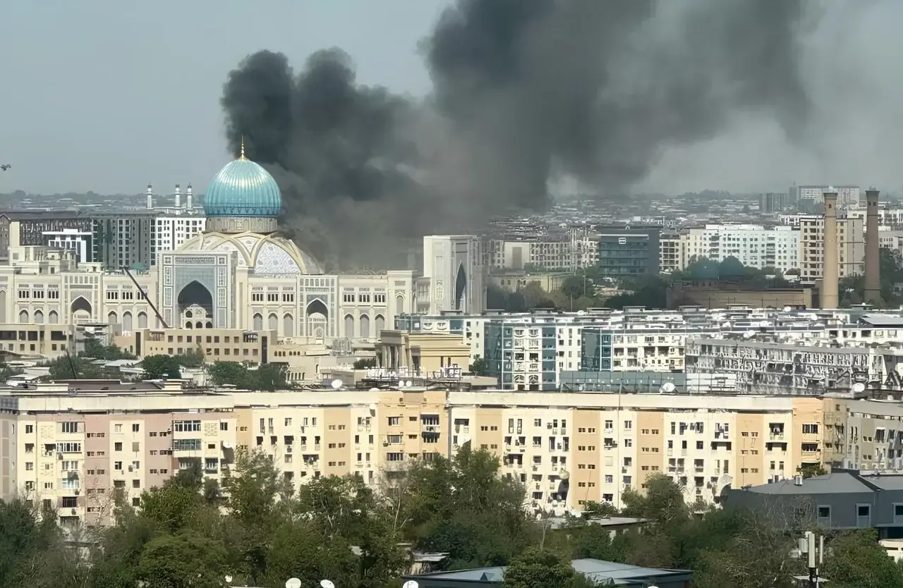 Islom sivilizatsiyasi markazida yong‘in sodir bo‘ldi (Video)