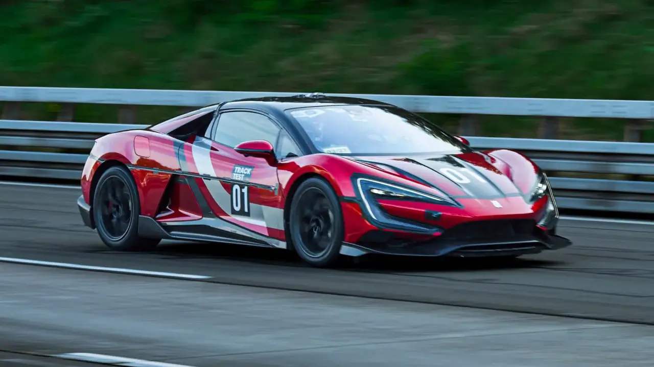 New Record by Chinese Company: U9 Hypercar Reaches 472 km/h
