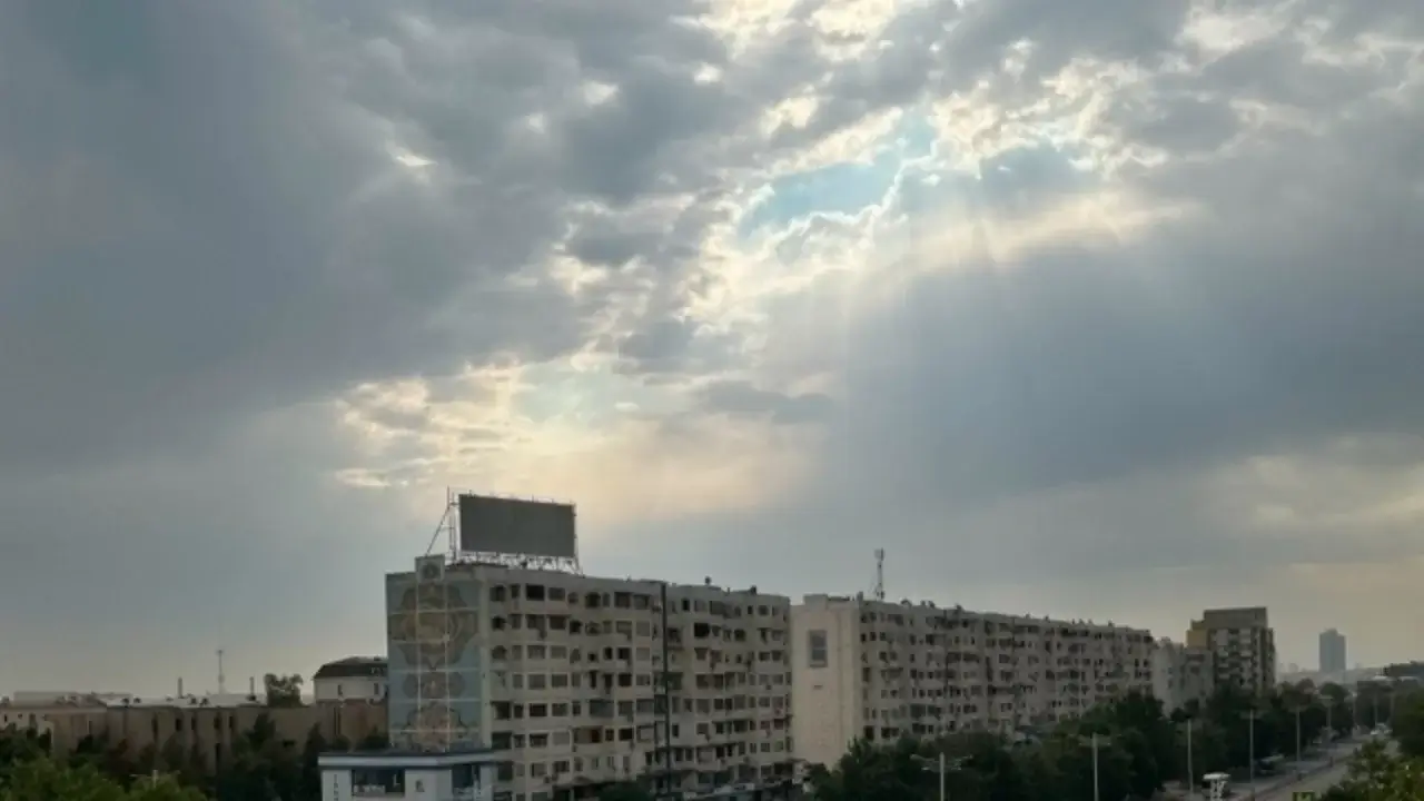 Ertaga ayrim hududlarda yomg‘ir va shamol bo‘lishi kutilmoqda