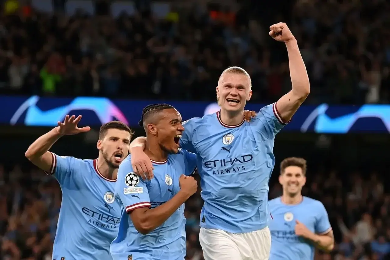 "Manchester City Defender Could Continue Career in Turkey"