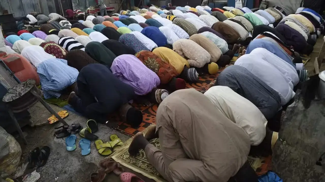 27 killed in Nigeria mosque attack during dawn prayers