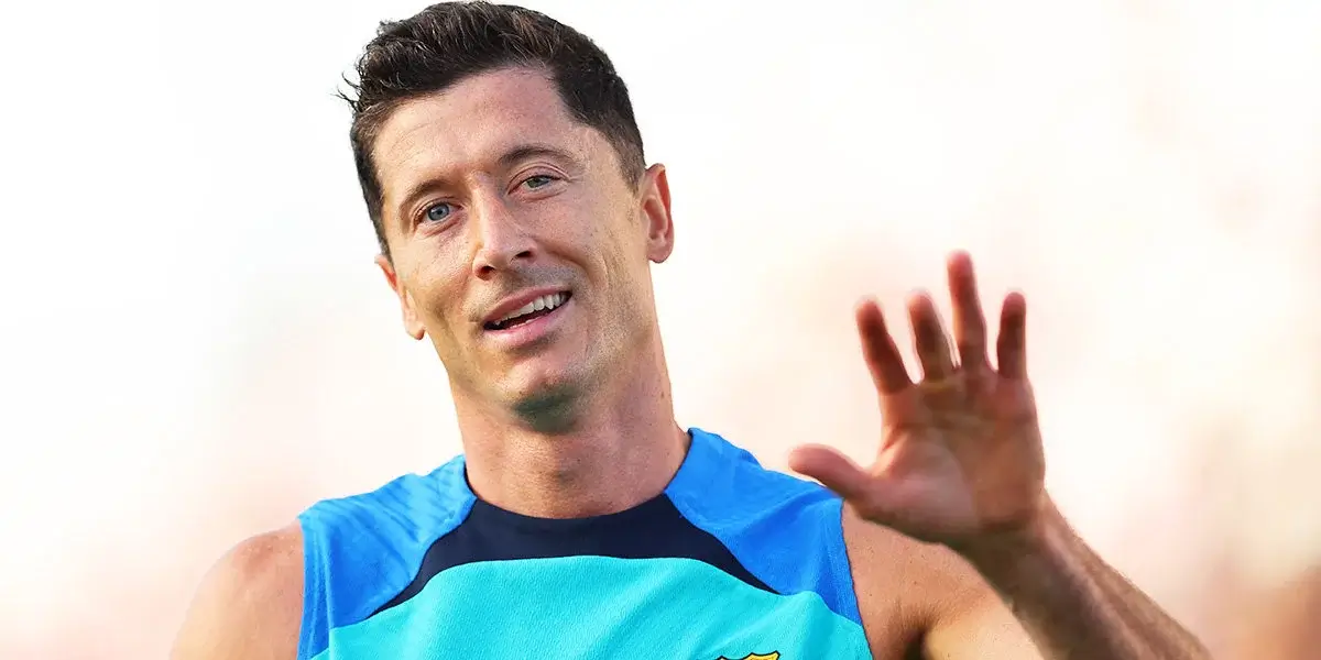 Lewandowski enters the new season at Barcelona with a new contract