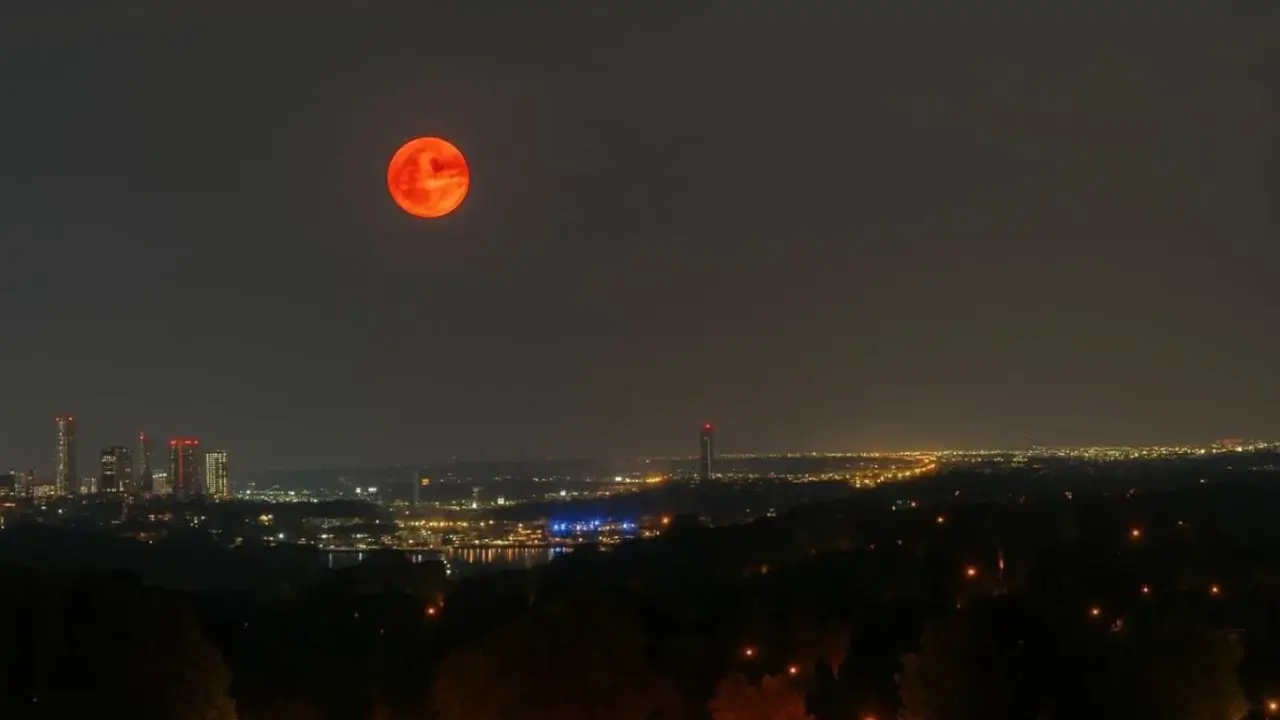 A rare “blood moon” eclipse will be observed in Russia