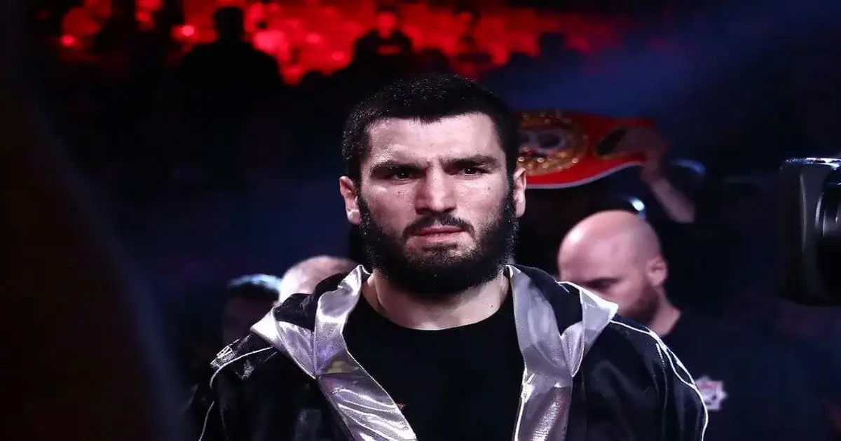 Arthur Beterbiev, Canelo - Crawford dövüşünü tarihi olarak nitelendirdi
