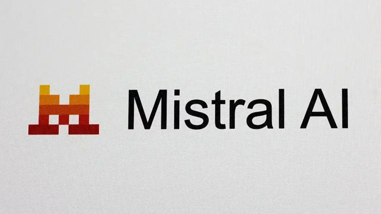 Mistral AI бросает вызов OpenAI