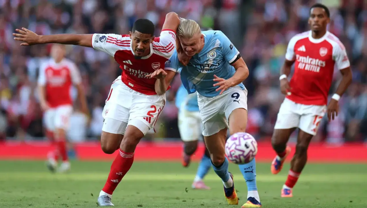 "Arsenal" son dakikada yenilgiden kurtuldu (video)