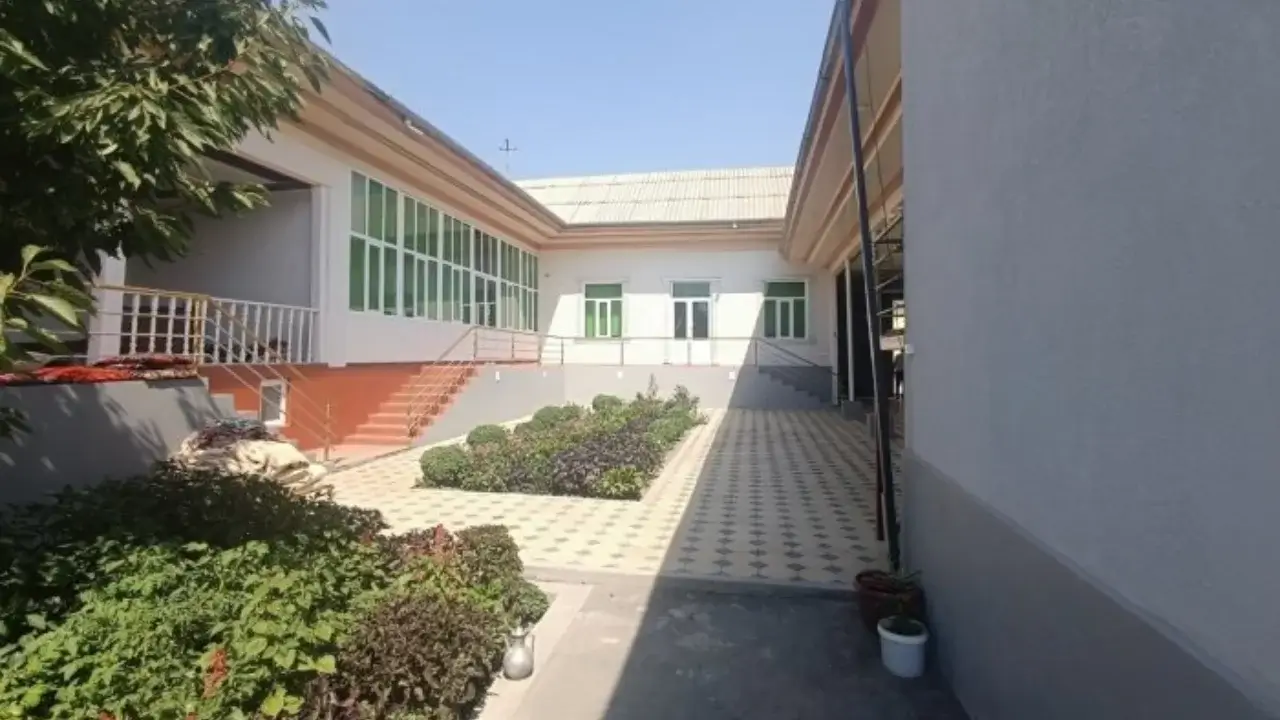 Кредит тўланмагани учун уй аукционга чиқарилди