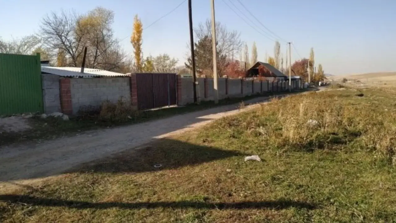 Чимбойлик ота алимент қарзи ўрнига уйини топширди