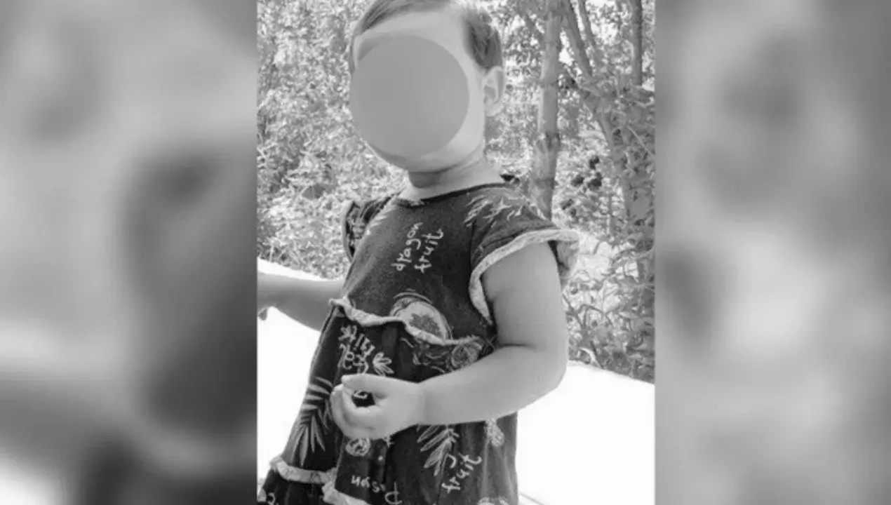 Kaşkaderya'da 2 yaşındaki bir kızı arabayla bırakan ve ölümüne sebep olan anaokulu müdürü tutuklandı.