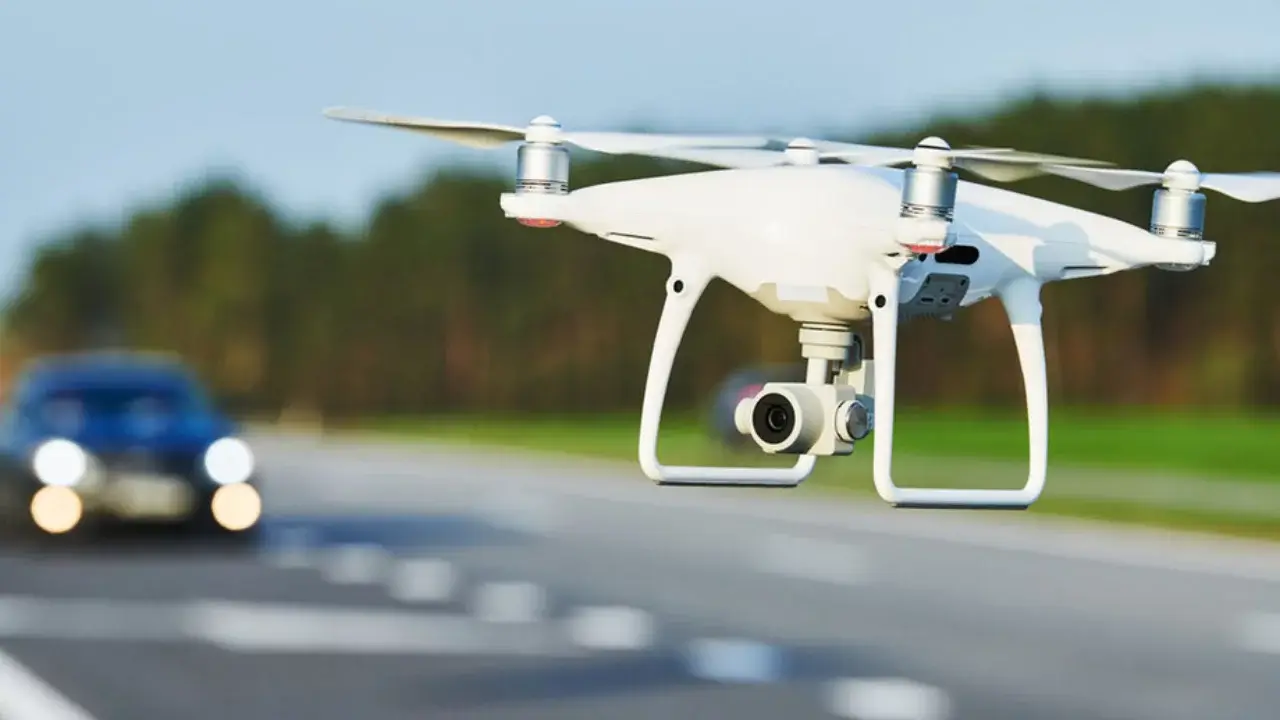 İçişleri sisteminde dron kontrol çalışmaları başladı.  İçişleri organları, suçların önlenmesi ve hızlı ve etkili bir şekilde tespit edilmesi amacıyla insansız hava araçları olan dronları kullanmaya başladı. İçişleri Bakanlığı Suç Önleme Servisi Başka