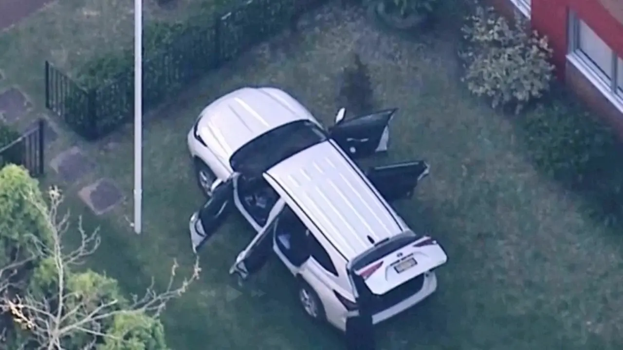 Car crashes into Russian consulate gate, driver arrested