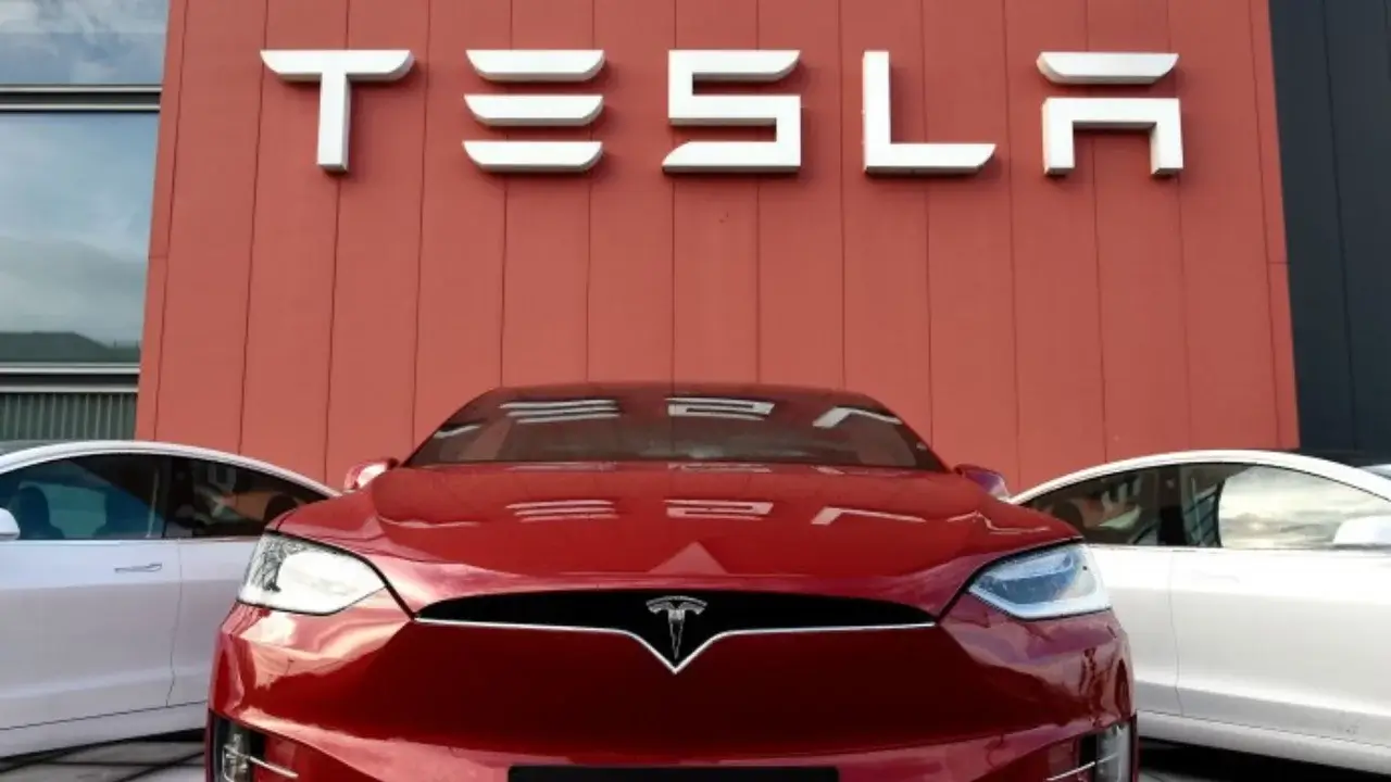 Avrupa pazarında Tesla satışları önemli ölçüde düştü.