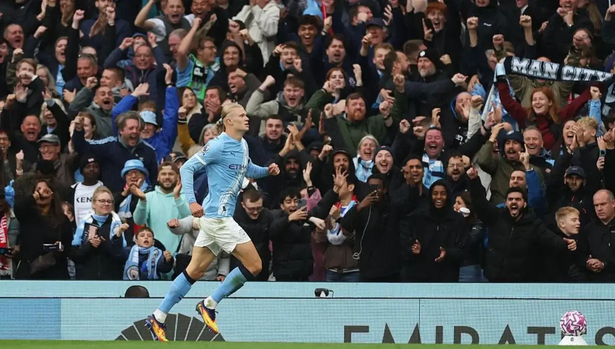 Who did Erling Haaland highlight in the Manchester derby?