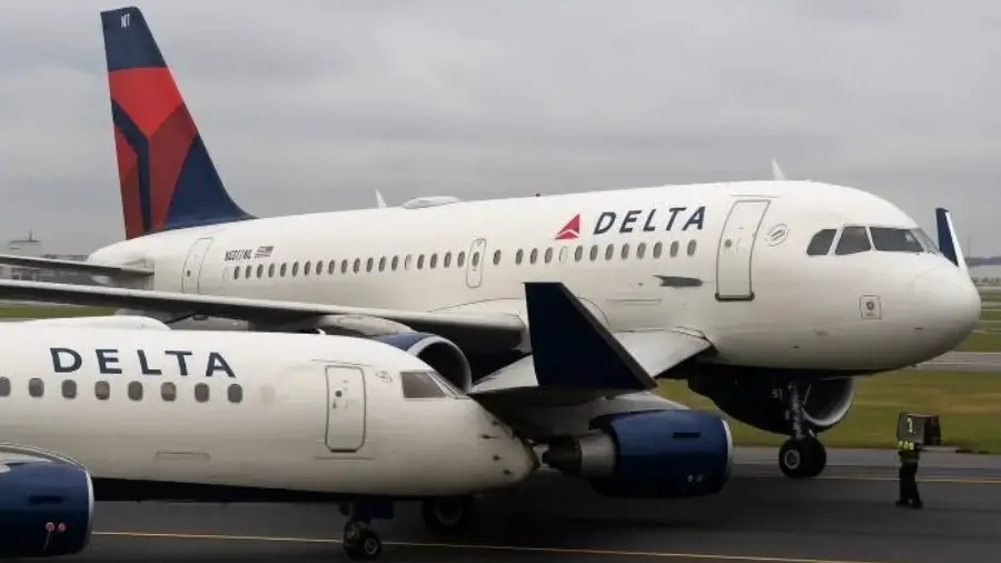 Нью-Йорк аэропортида икки Delta самолёти тўқнашди