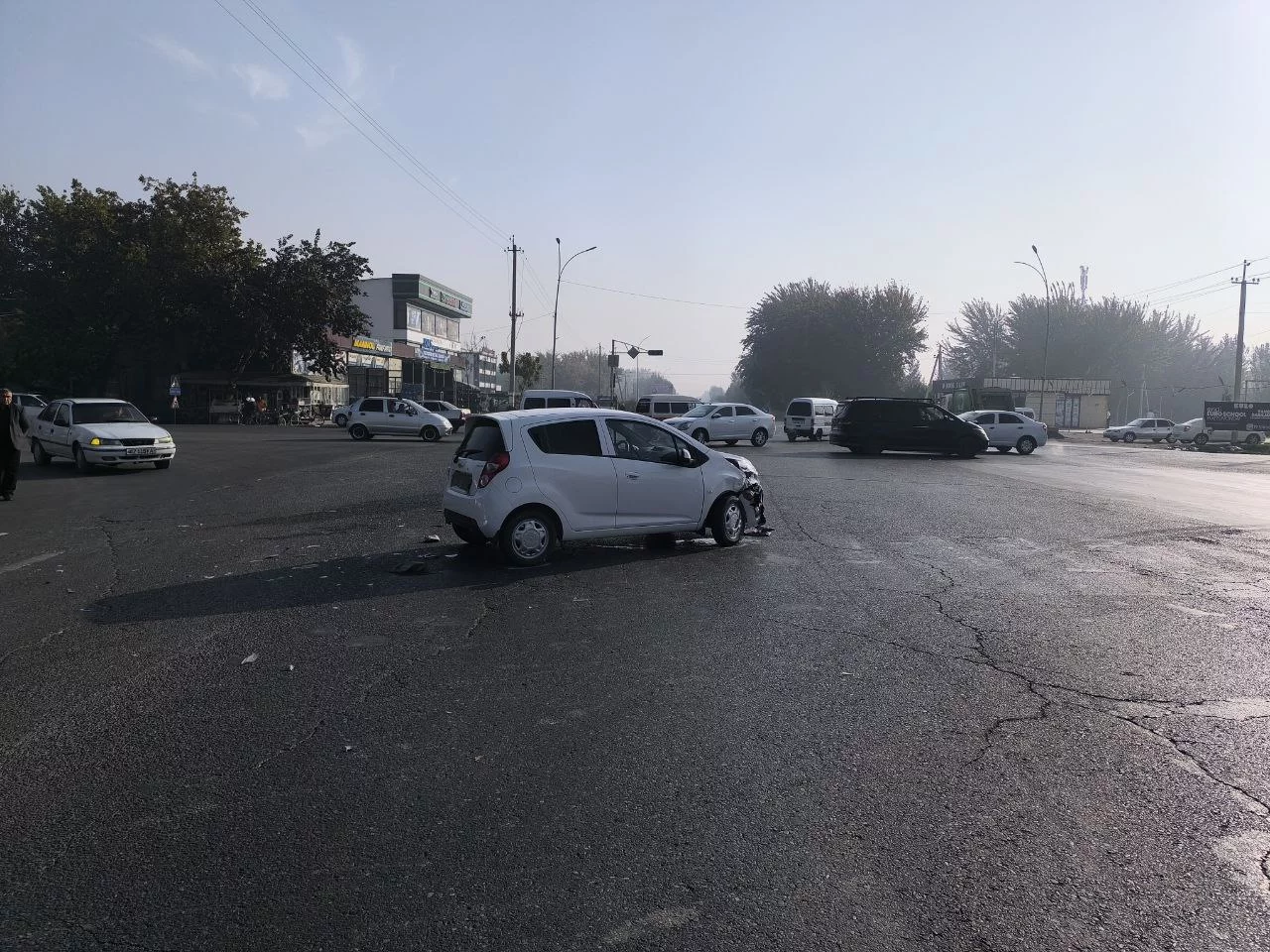 Two cars collided in Fergana, pedestrian also injured