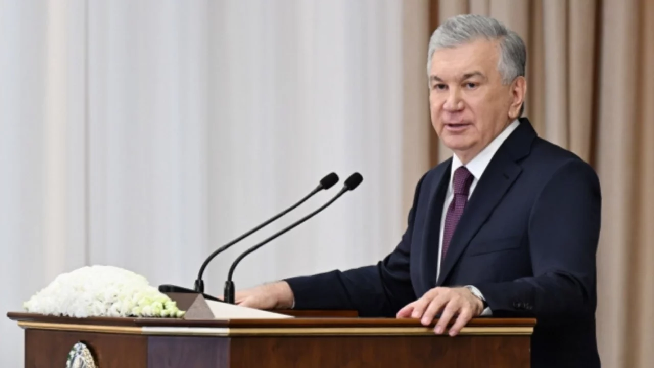 Үздік 100 мұғалім жасанды интеллект орталықтарына жіберіледі