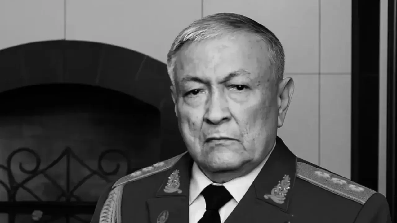 Uzbekistan's first Minister of Defense Rustam Ahmedov has passed away