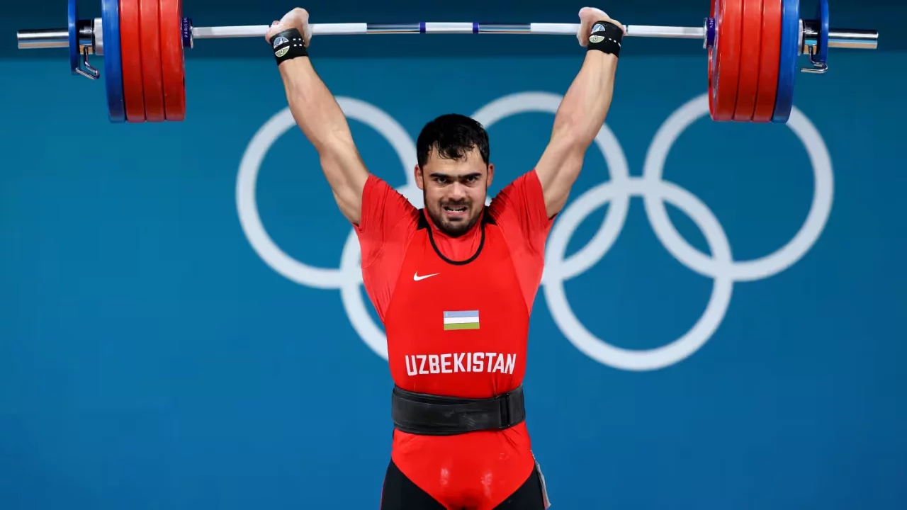 Akbar Jo‘rayev uch karra jahon chempioni bo‘ldi