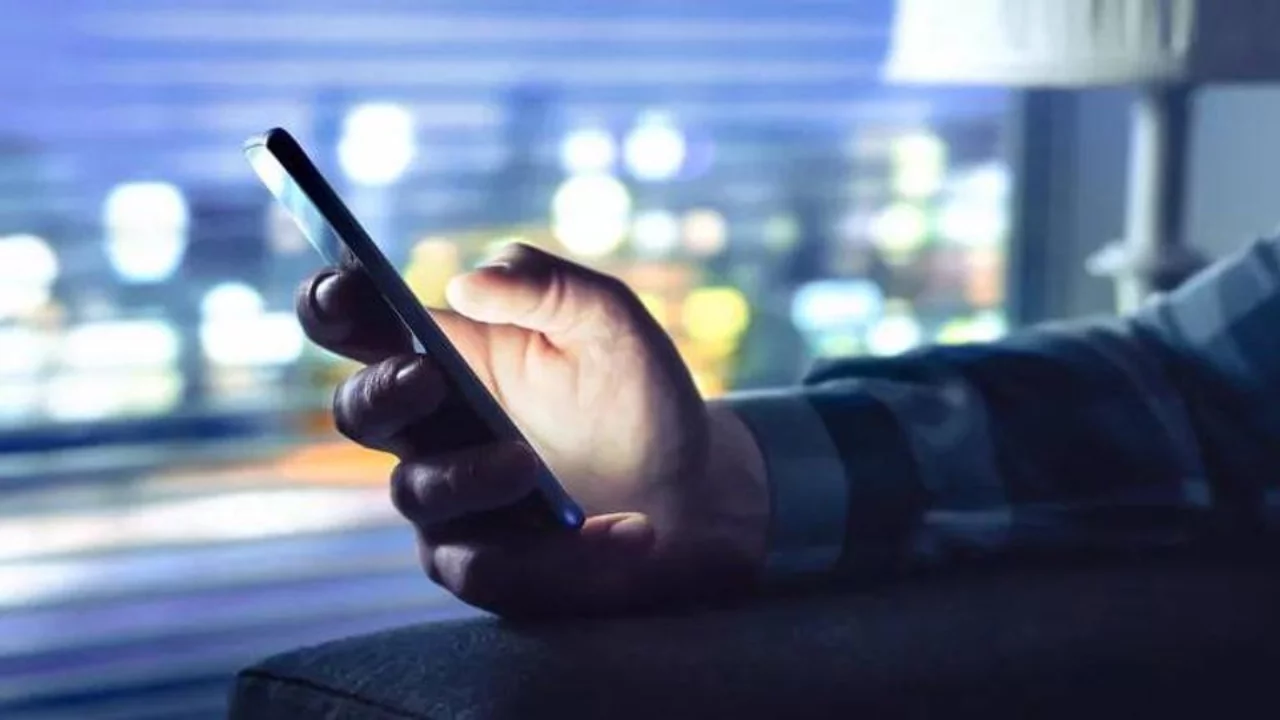 Afganistan'da Instagram, Snapchat ve Facebook'a erişim tamamen engellendi