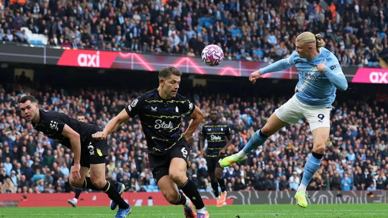 Manchester City kendi sahasında Everton'u mağlup etti