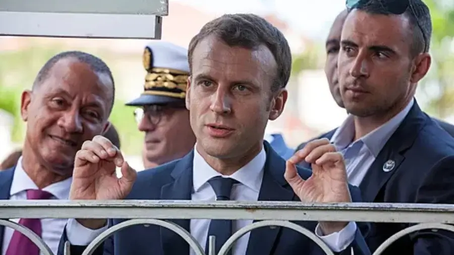 Macron, Fransa'daki krizden sorumluları tespit etti