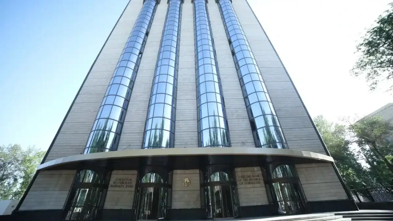 The Central Bank fined three banks 2.5 billion soums