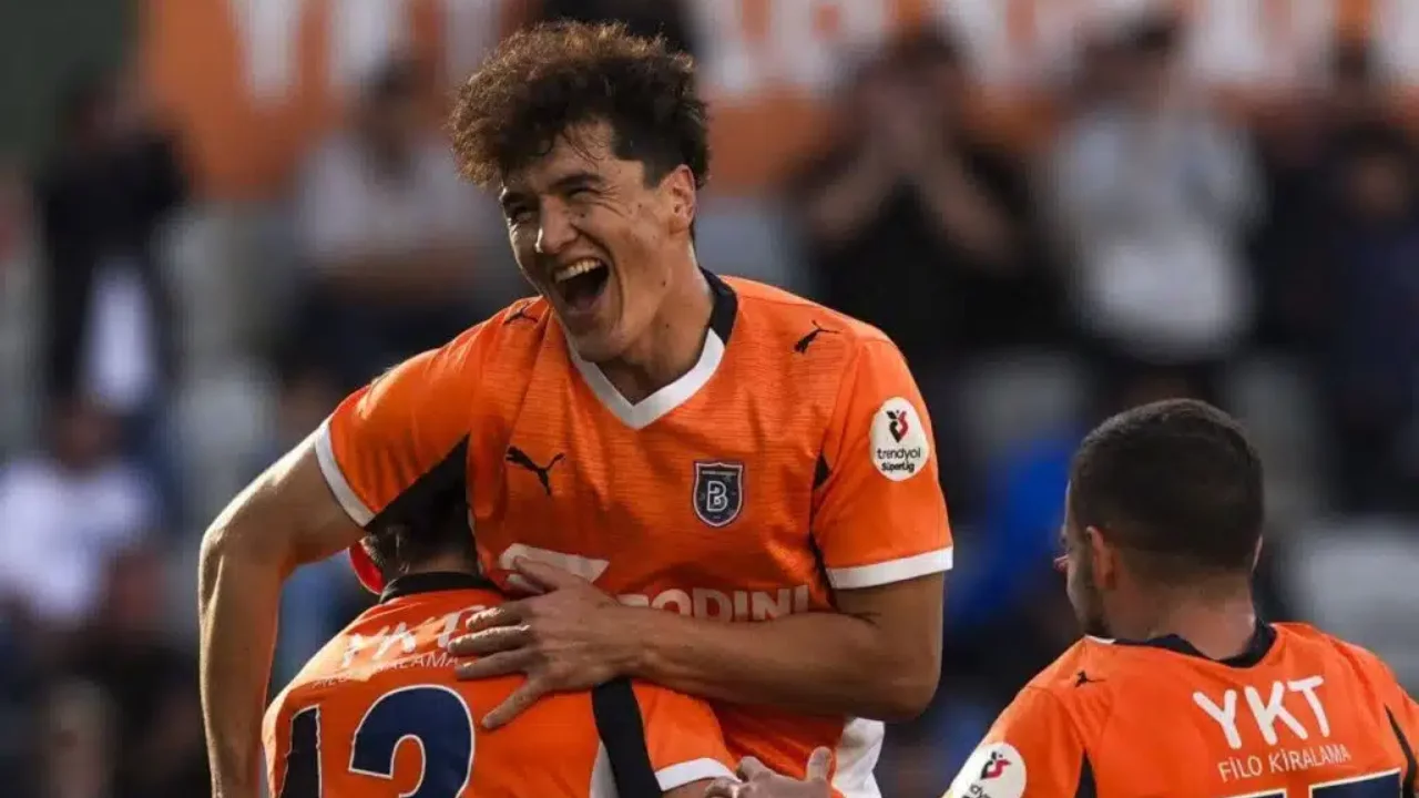 Shomurodov - asosiy tarkibda: "Bashakshehir" va "Galatasaroy" tarkiblari e’lon qilindi