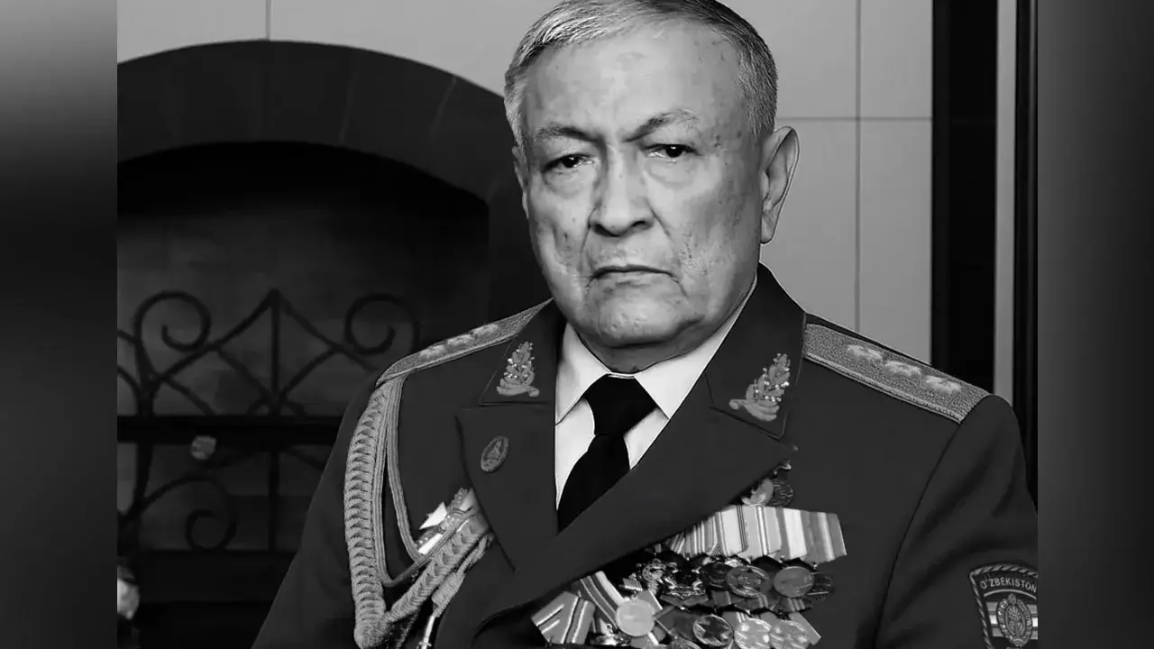 The First Minister of Defense of Uzbekistan, Rustam Akhmedov, has died