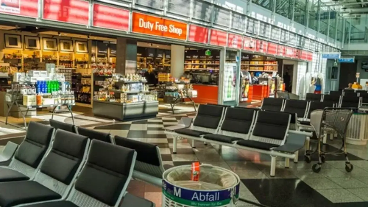Bilinmeyen dronlar nedeniyle Münih Havalimanı'nda tekrar uçuşlar askıya alındı