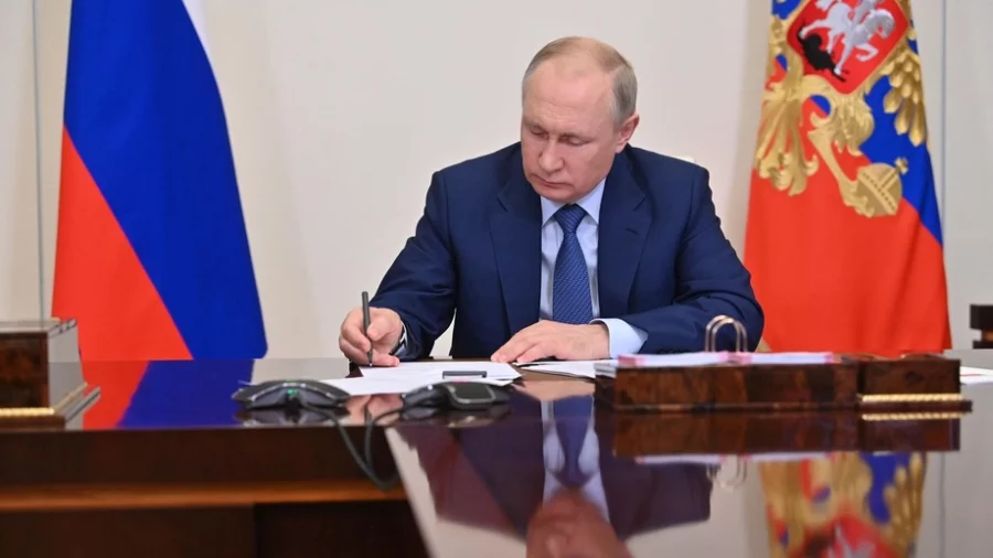 Putin Nig‘matilla Yo‘ldoshevni “Do‘stlik” ordeni bilan taqdirladi