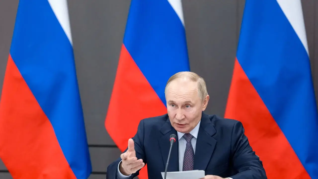 Vladimir Putin mamlakatdagi xorijiy aktivlarni milliylashtirishga tayyorgarlik ko‘rishni buyurdi