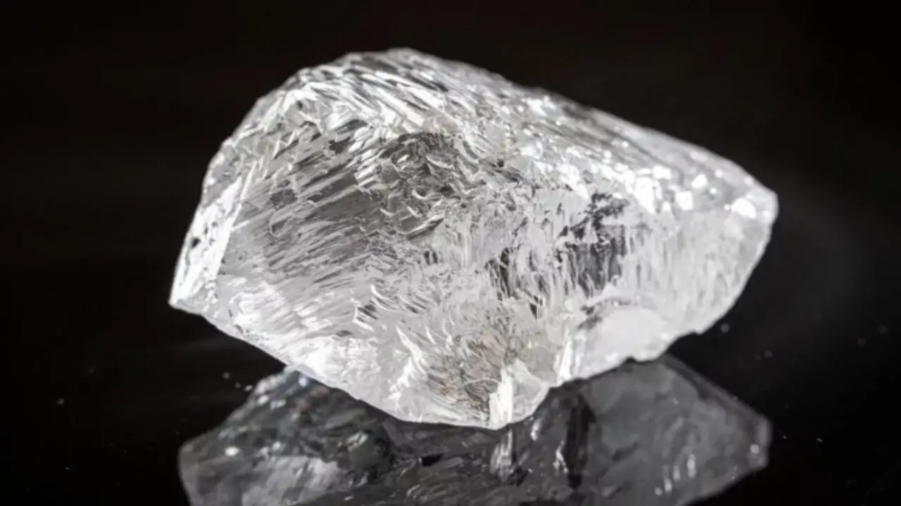 A huge 340-carat diamond was found in Russia