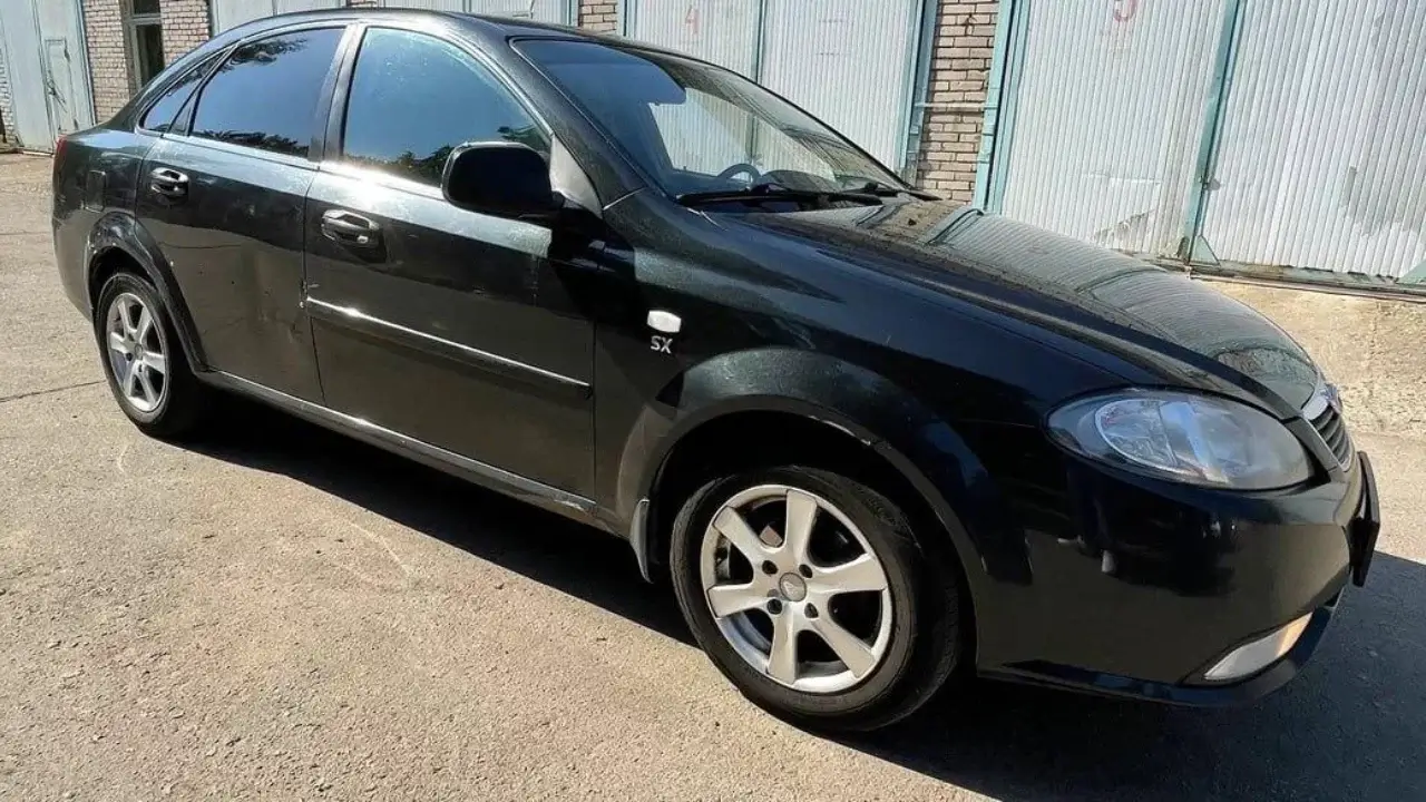 Кредитдан қарздор фуқаронинг “Lacetti” автомашинаси жарима майдонига жойлаштирилди