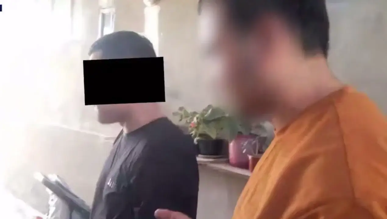 Görev odasında uyuşturucu laboratuvarı kuran polis memuru yakalandı