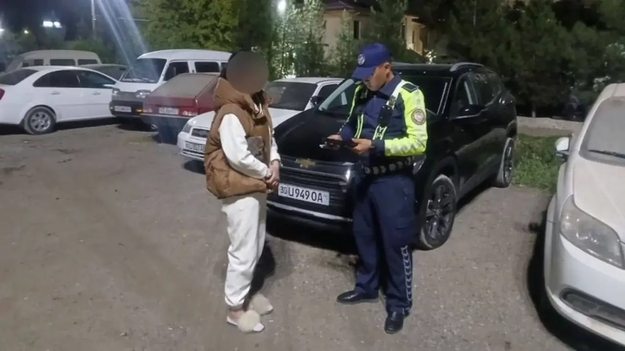 Samarqandda “Tracker” haydovchisi bolani urib qochib ketdi