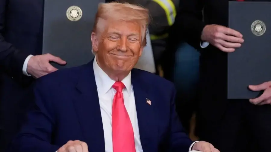 Trump: America achieves record wealth thanks to tariffs