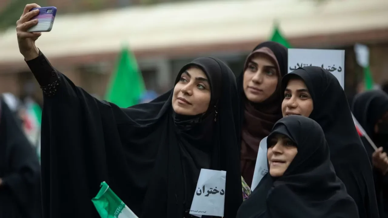 Hicab giymeyen kadınlar artık cezalandırılmayacak - İran'da yeni bir karar
