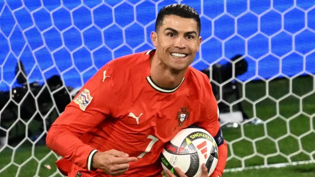 FIFA head recognizes Ronaldo's historic achievement