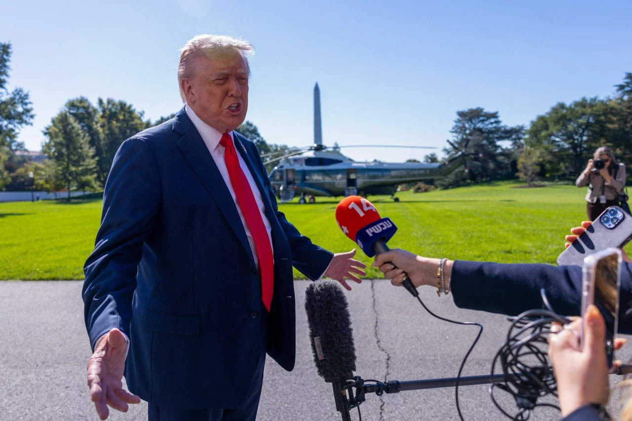 Трамп объявил о начале массовых увольнений на фоне шатдауна