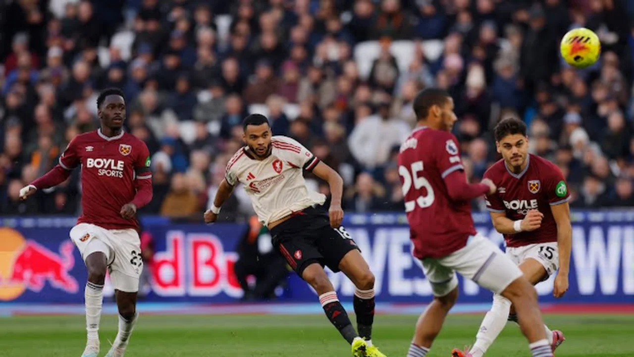 Liverpool defeats West Ham in away match