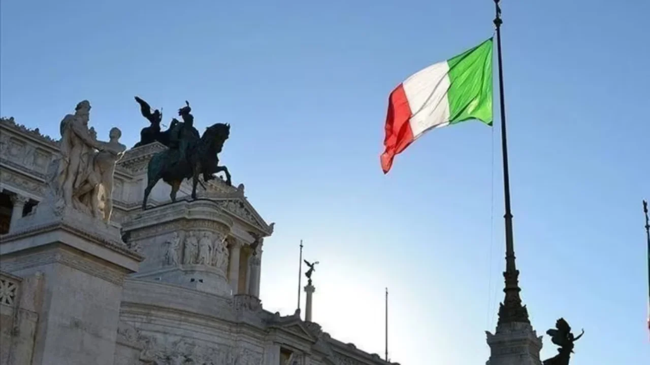 Italiya ayollarni o‘ldirganlarni umrbod qamaydigan qonun chiqardi