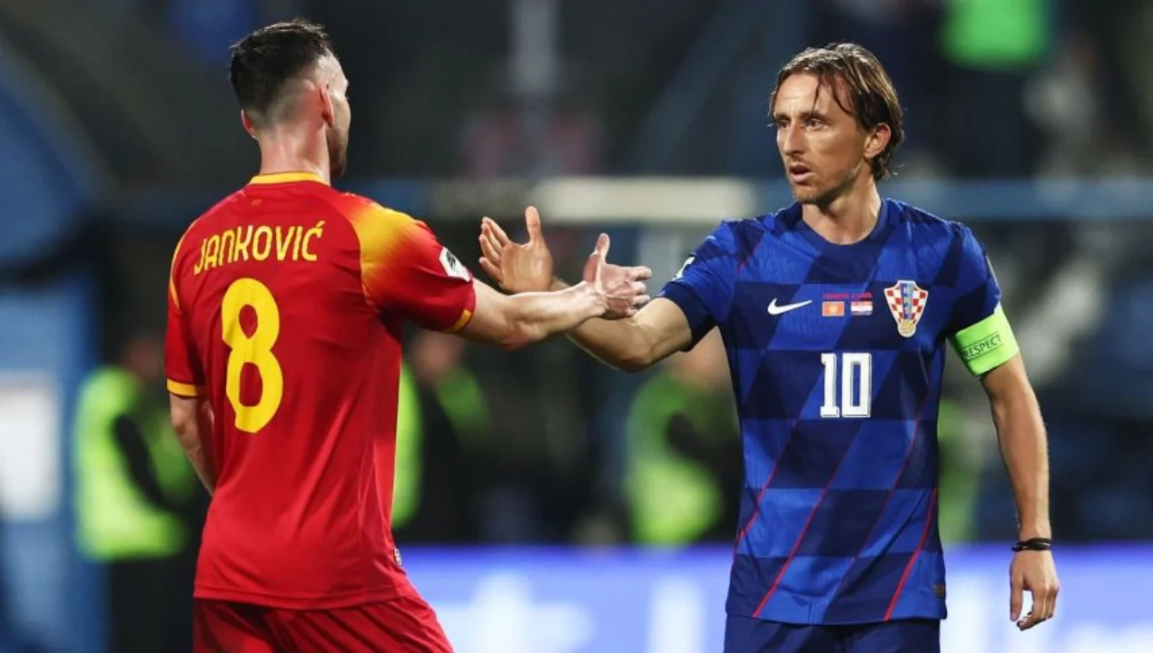 Chernogoriyalik muxlislar afsonaviy Luka Modrichni tik turib olqishladi