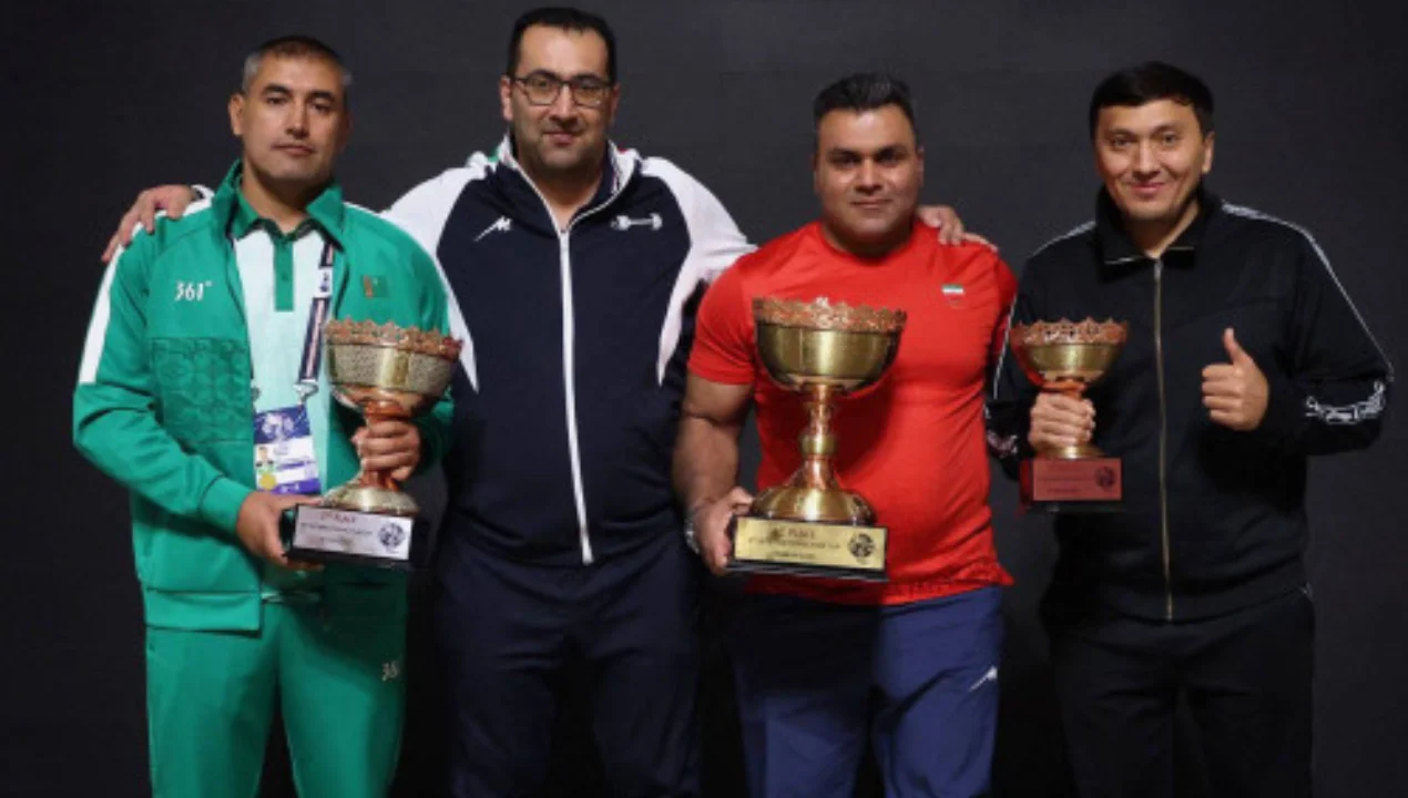 Өзбекстан ауыр атлеттері Ирандағы Fajr Cup турнирінде үздік үштікке енді