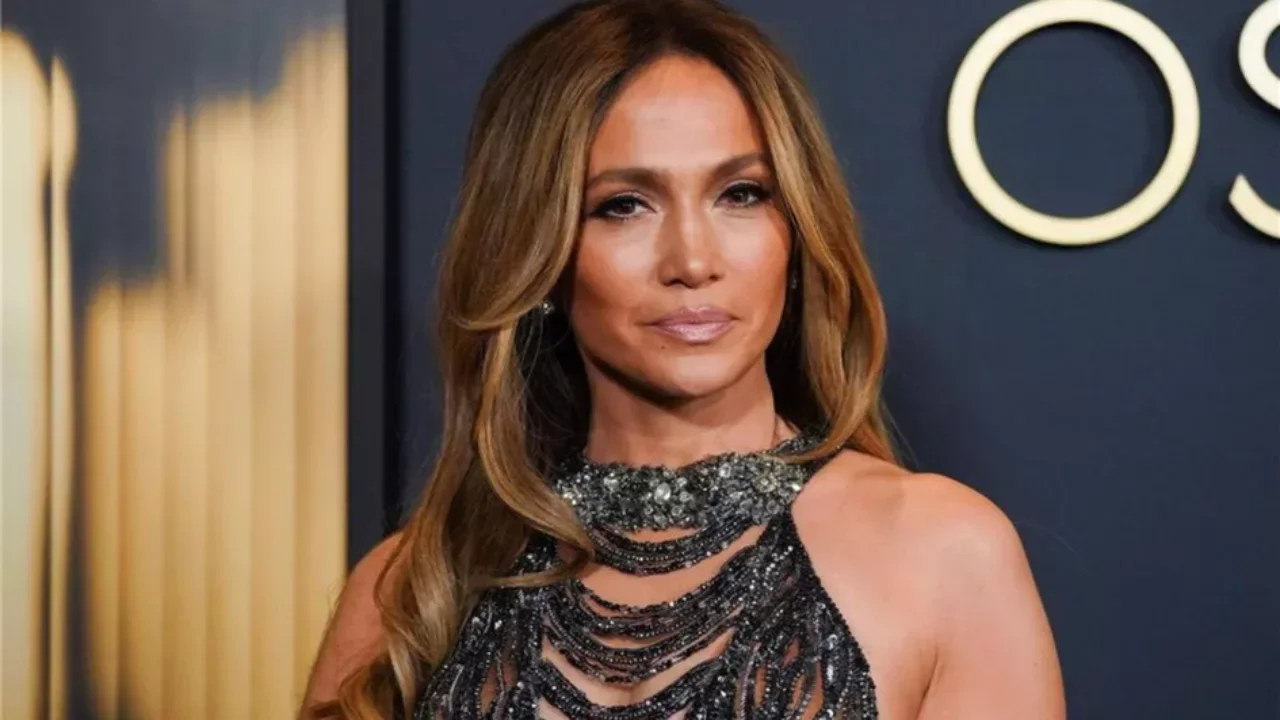 What did Jennifer Lopez spend her first big paycheck on?